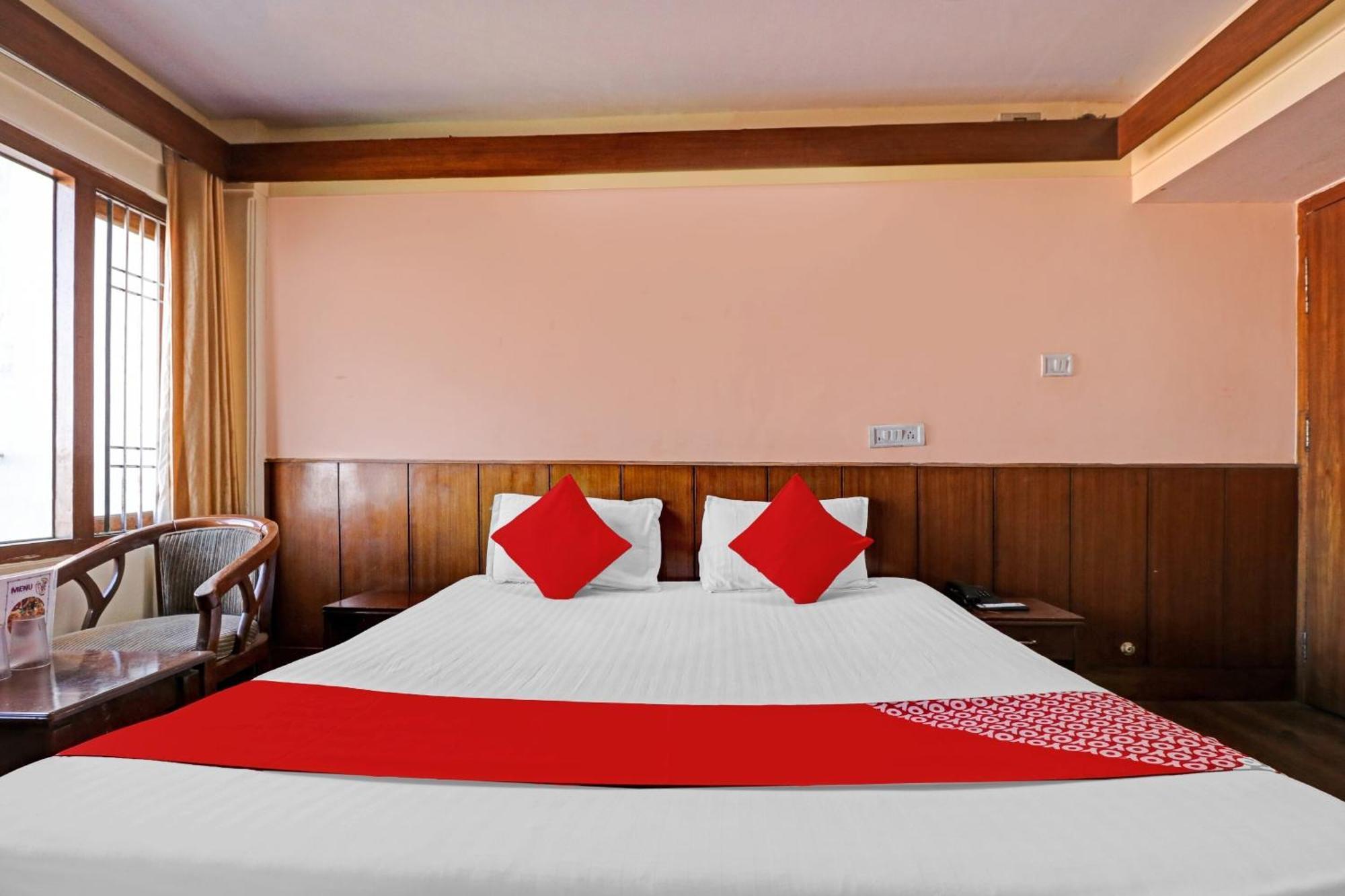 Flagship Hotel Yadgar Shimla Exterior photo