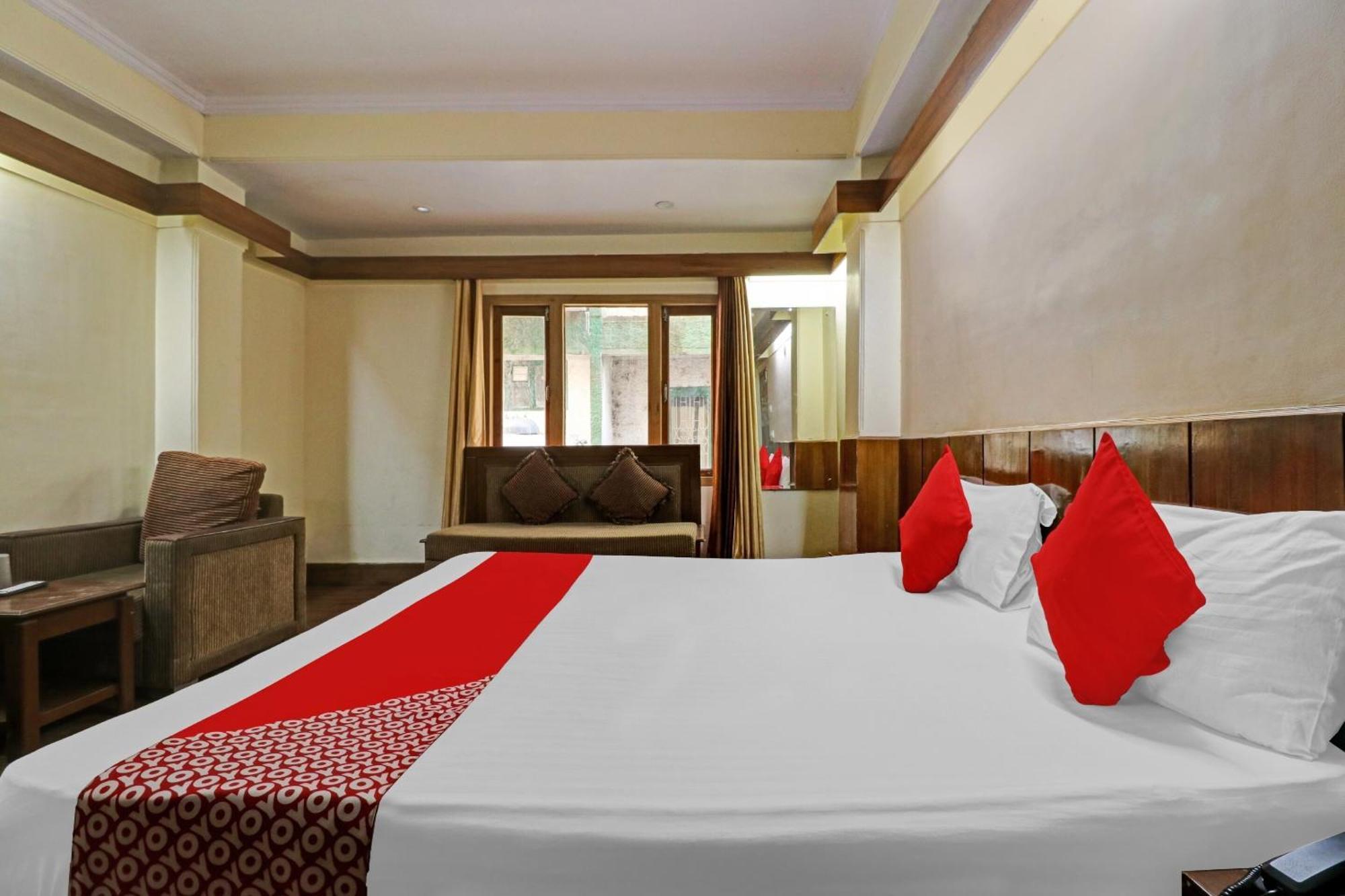 Flagship Hotel Yadgar Shimla Exterior photo